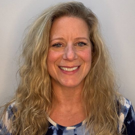 Aura Johnson Headshot